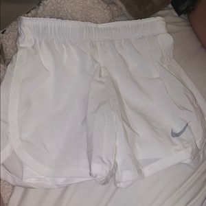 white nike shorts women’s size XS